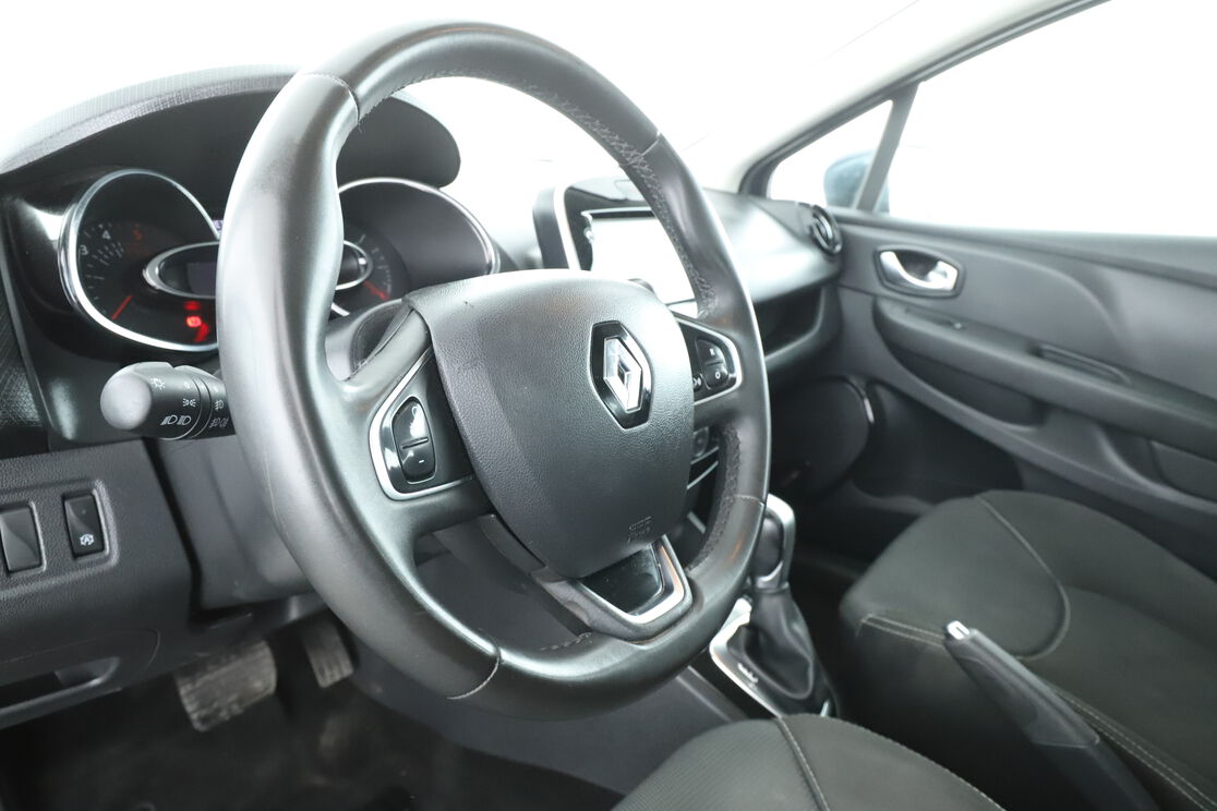 Intérieur côté conducteur 2