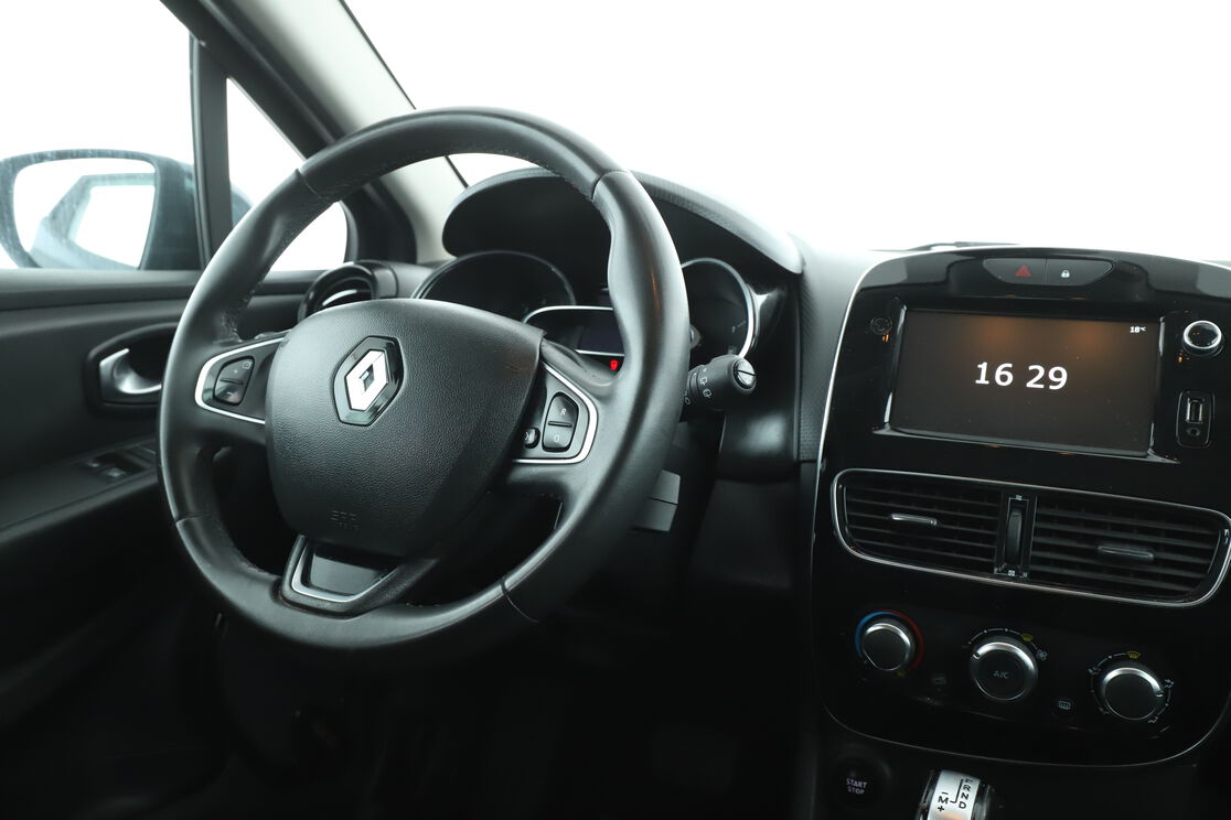 Intérieur côté conducteur depuis le siège arrière