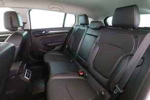 Förarsida sett från baksätet