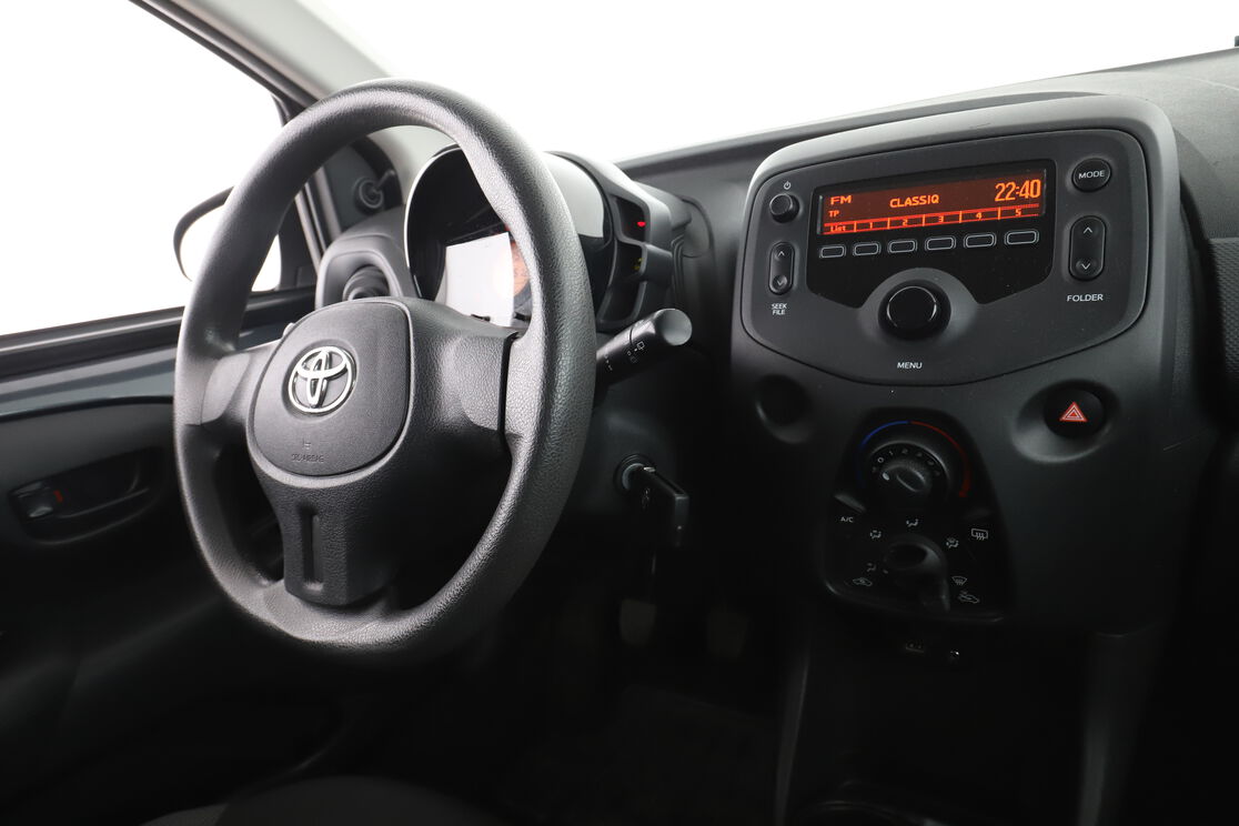 Intérieur côté conducteur depuis le siège arrière