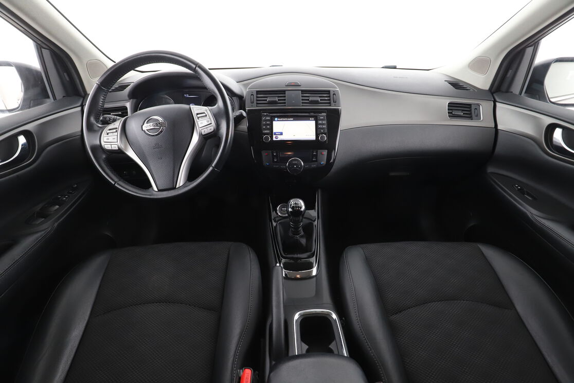 Intérieur avant de l'habitacle depuis le siège arrière