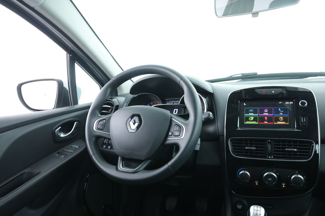 Intérieur côté conducteur depuis le siège arrière