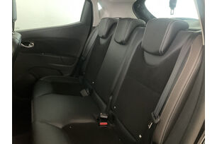 Interno sedili posteriori, dal lato guidatore