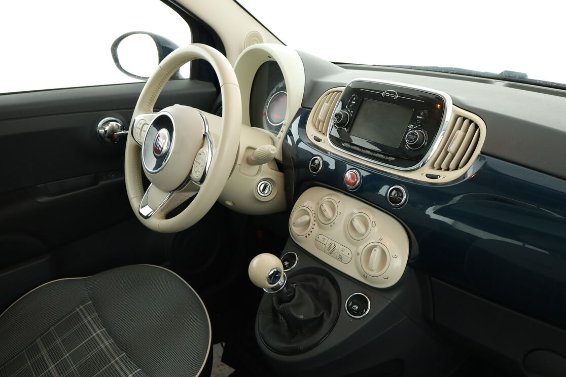 Intérieur côté conducteur depuis le siège arrière