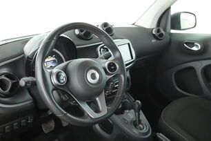 Innenraum auf der Fahrerseite 2
