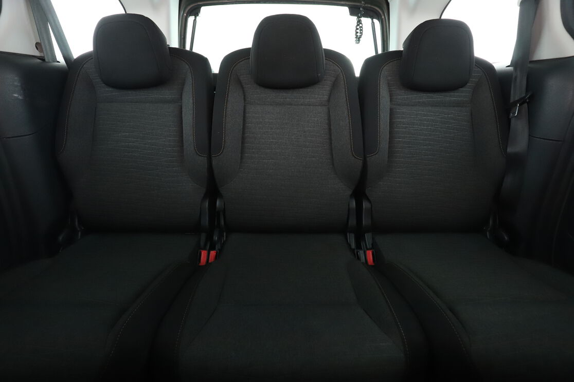 Interior asiento trasero