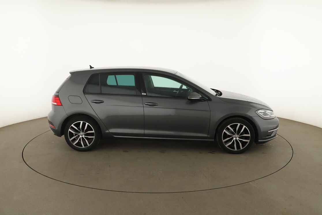 Extérieur côté droit