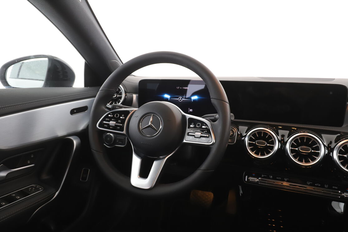 Intérieur côté conducteur depuis le siège arrière