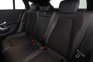 Intérieur sièges arrière depuis le côté conducteur