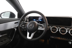 Intérieur côté conducteur depuis le siège arrière
