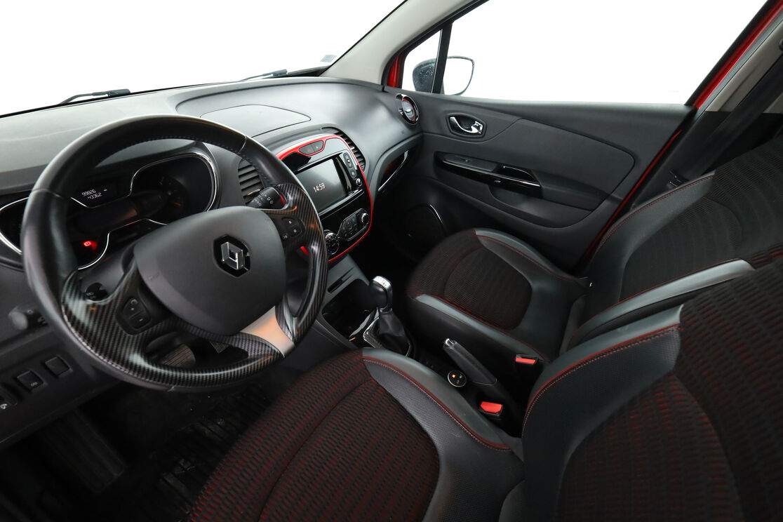 Intérieur côté conducteur 2