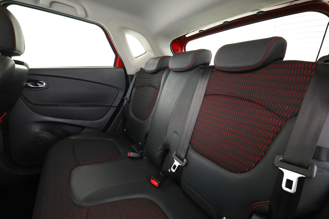 Intérieur sièges arrière depuis le côté conducteur