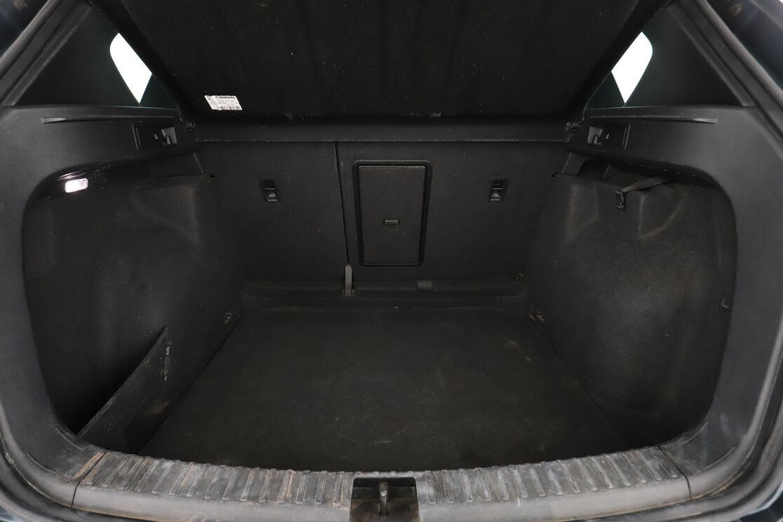 Intérieur coffre 2