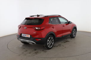 Exterior lado derecho