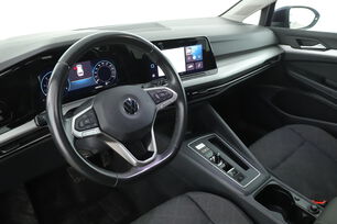 Innenraum auf der Fahrerseite 2