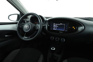 Intérieur côté conducteur depuis le siège arrière