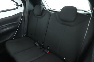 Intérieur sièges arrière depuis le côté conducteur