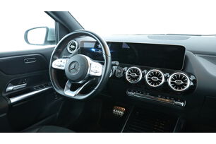 Intérieur côté conducteur depuis le siège arrière