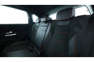 Intérieur sièges arrière depuis le côté conducteur