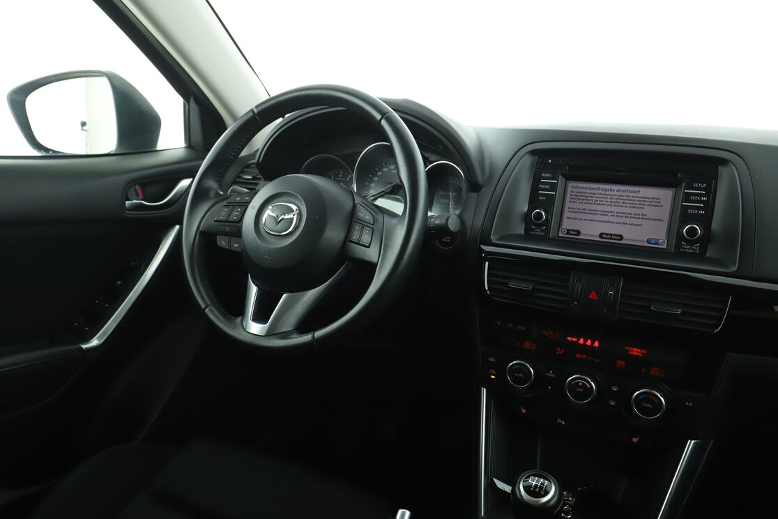 Innenraum der Fahrerseite vom Rücksitz