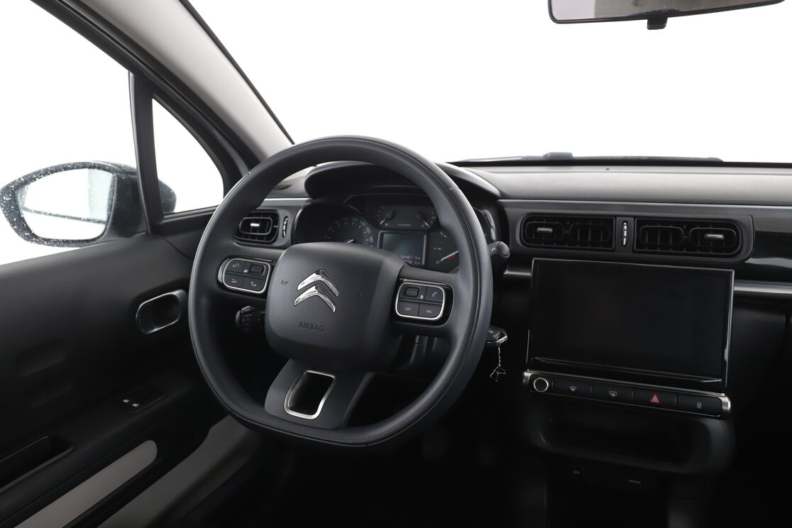 Intérieur côté conducteur depuis le siège arrière