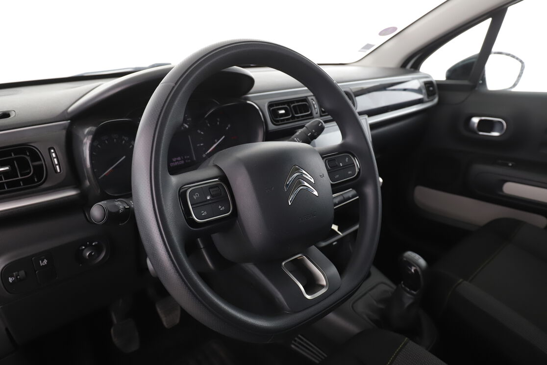 Intérieur côté conducteur 2
