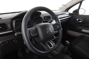 Intérieur côté conducteur 2