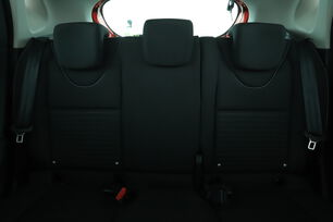 Innenraum Rücksitze Fahrerseite