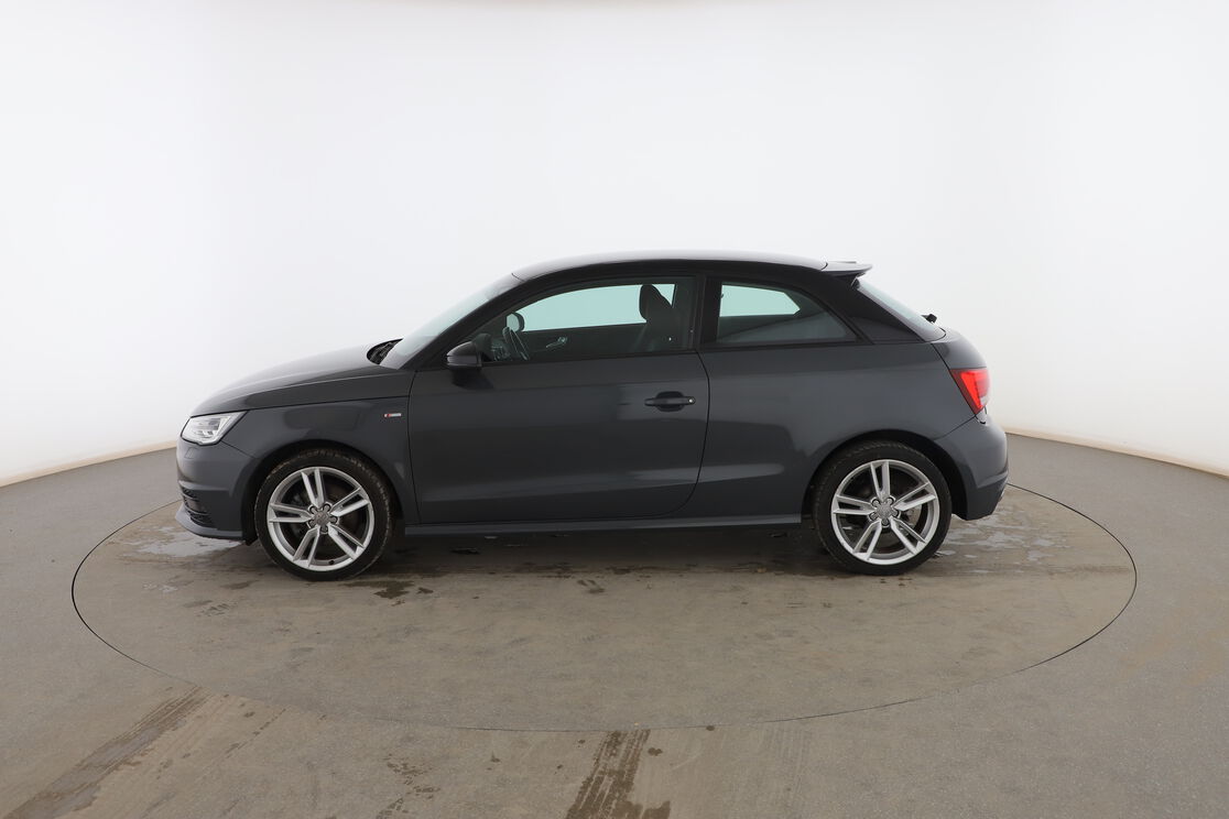 Exterior lado izquierdo