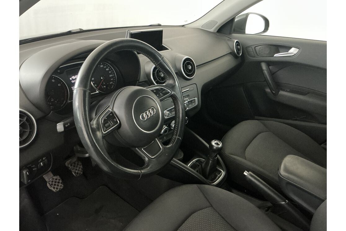 Interno lato guidatore 2