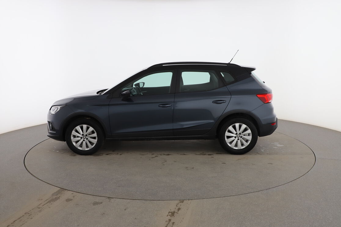 Exterior lado izquierdo