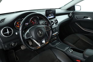 Intérieur côté conducteur 2