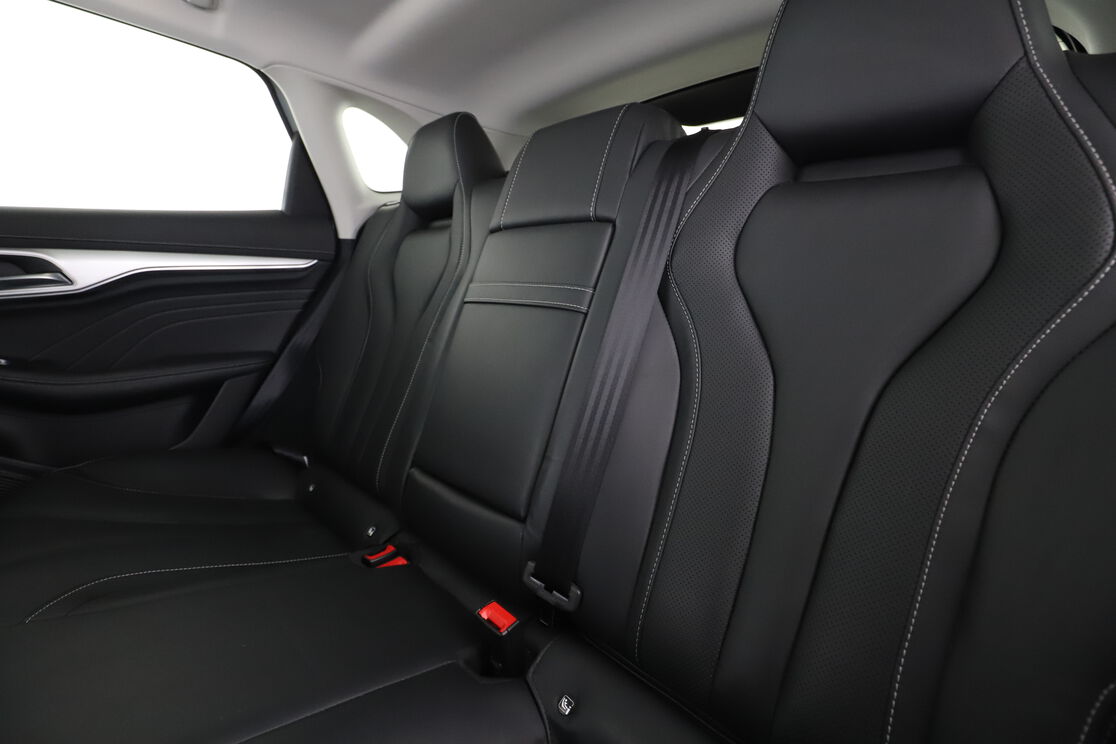 Intérieur sièges arrière depuis le côté conducteur