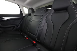 Intérieur sièges arrière depuis le côté conducteur