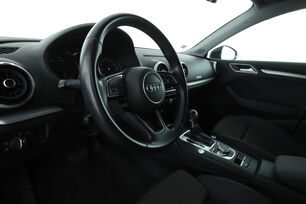 Intérieur côté conducteur 2