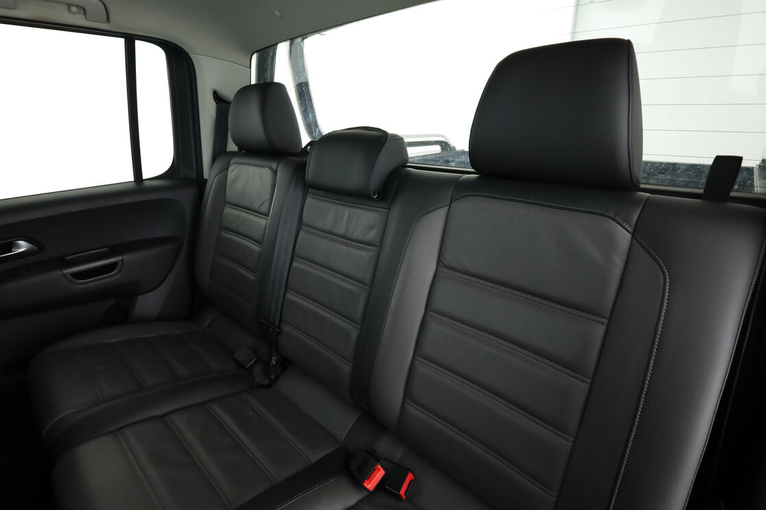 Intérieur sièges arrière depuis le côté conducteur