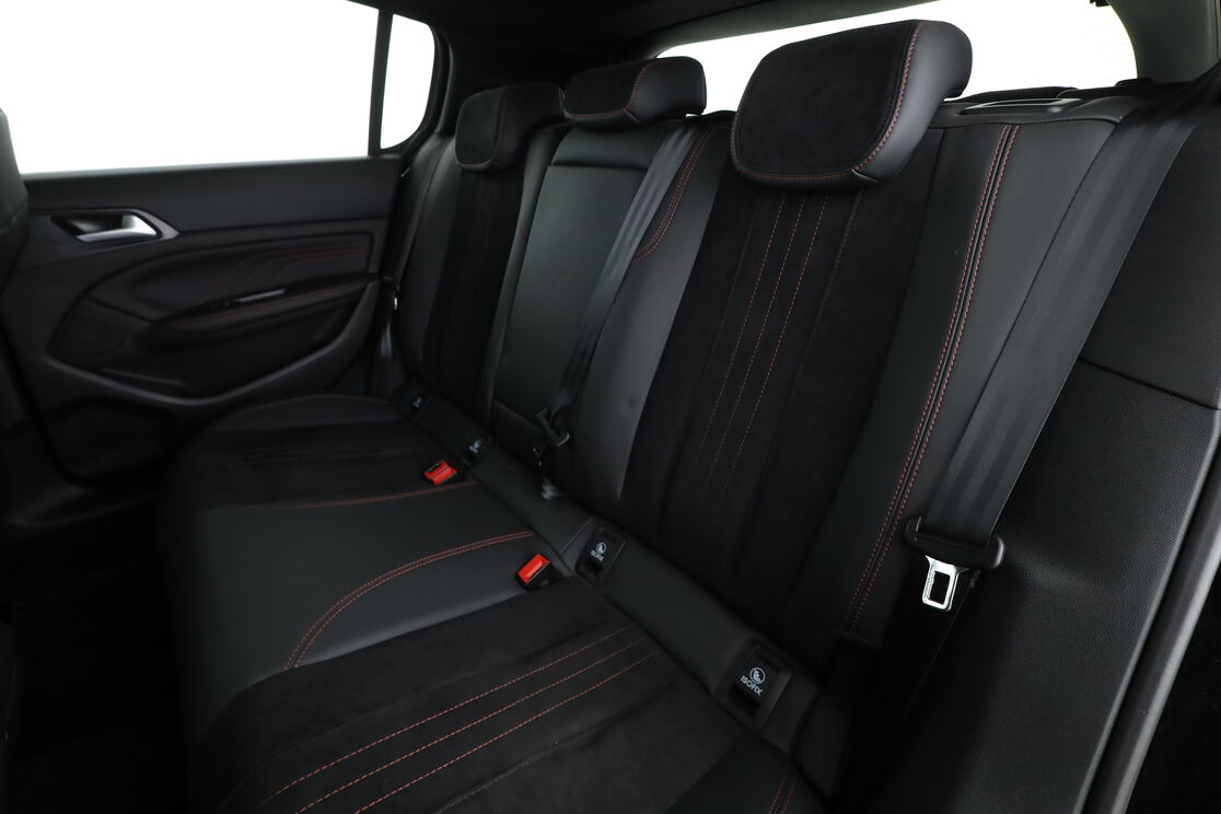 Intérieur sièges arrière depuis le côté conducteur