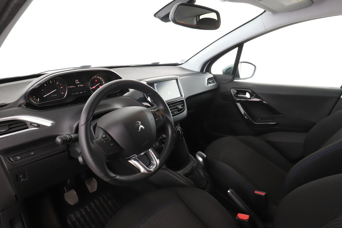 Intérieur côté conducteur 2