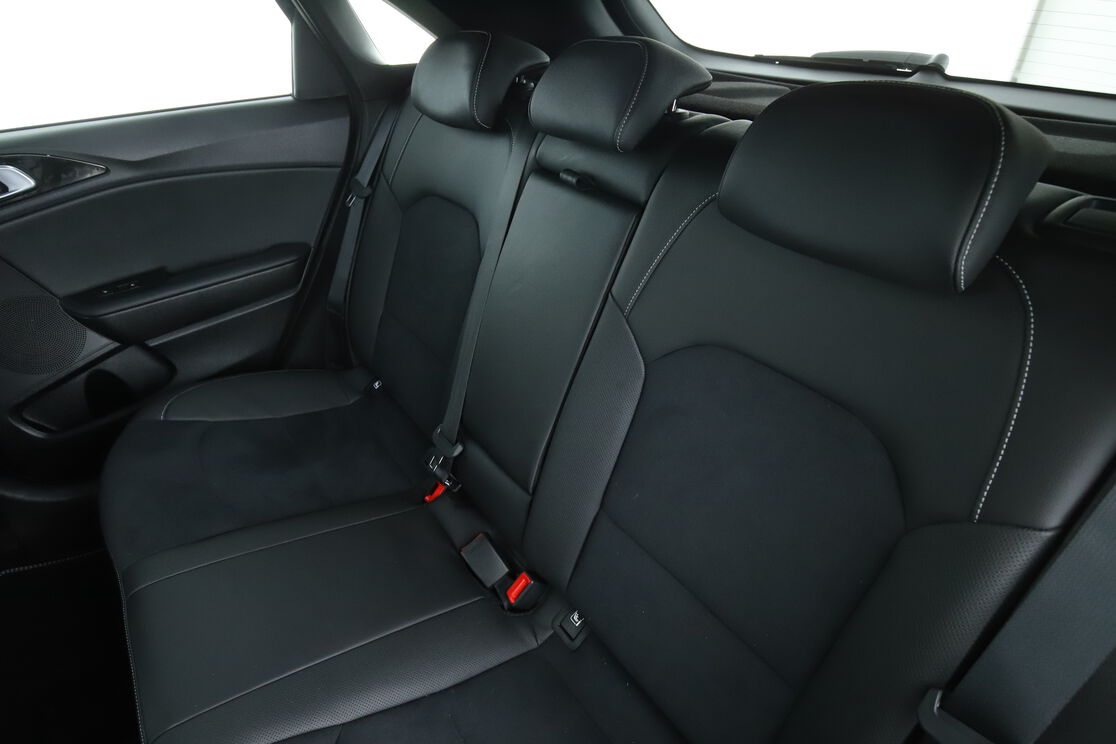 Innenraum Rücksitze Fahrerseite