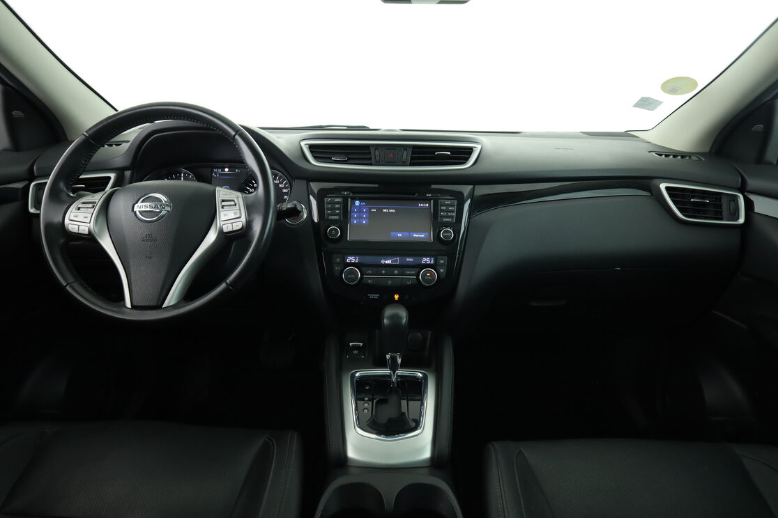 Intérieur avant de l'habitacle depuis le siège arrière