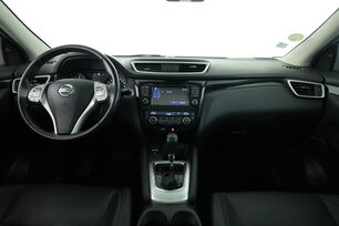 Intérieur avant de l'habitacle depuis le siège arrière