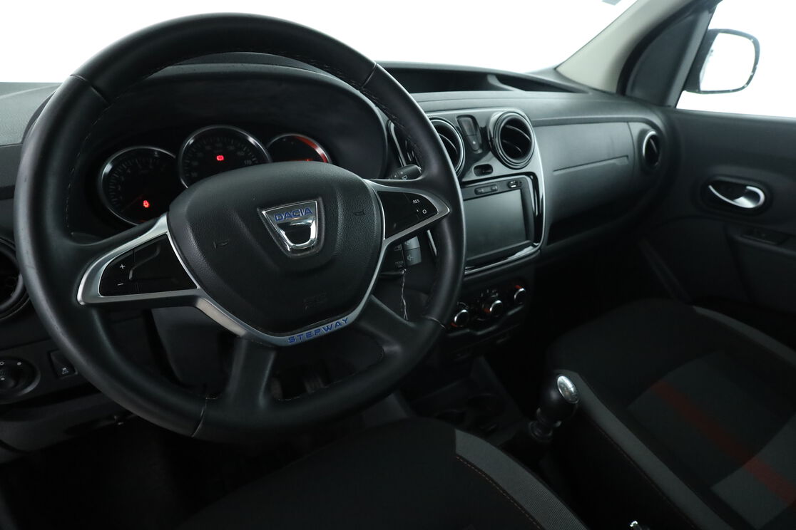 Intérieur côté conducteur 2