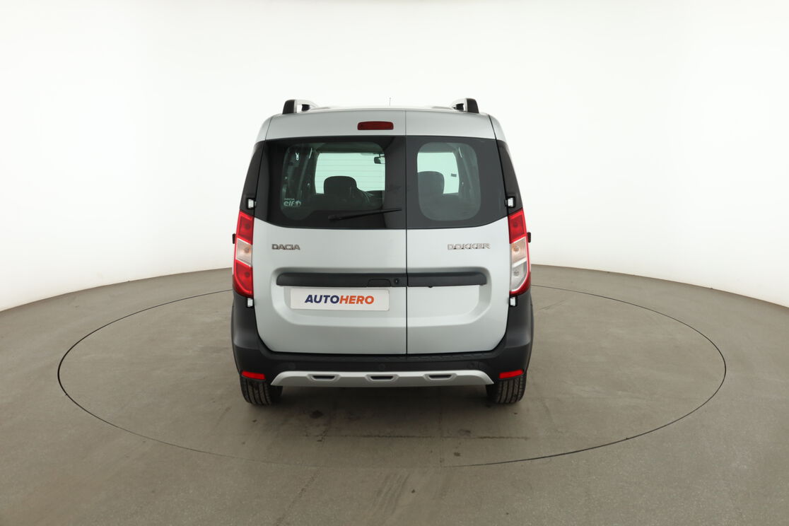 Extérieur arrière gauche