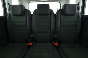 Innenraum Rücksitze Fahrerseite