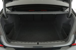 carDetails.imgAlt.interior.9