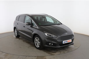 Exterior frontal derecho