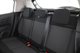 Intérieur sièges arrière depuis le côté conducteur