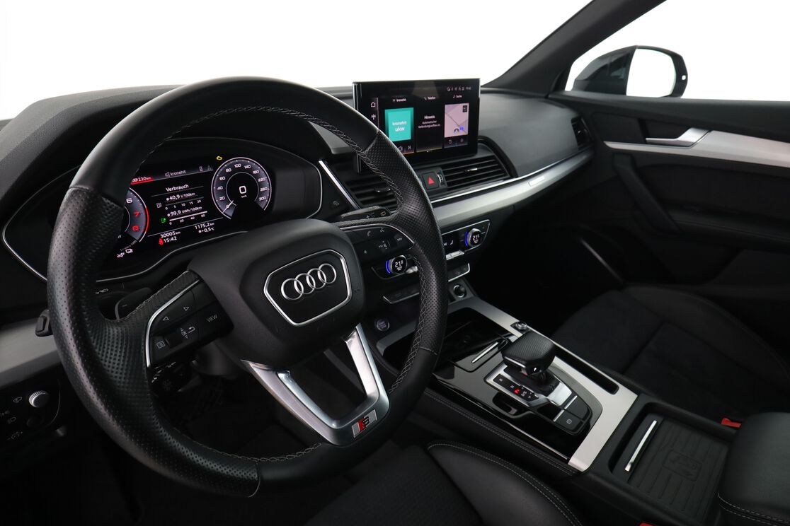 Innenraum auf der Fahrerseite 2