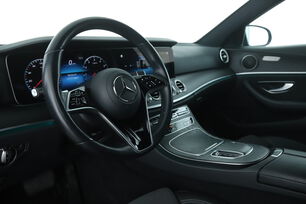 Innenraum auf der Fahrerseite 2