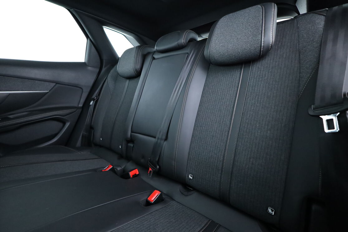 Intérieur sièges arrière depuis le côté conducteur